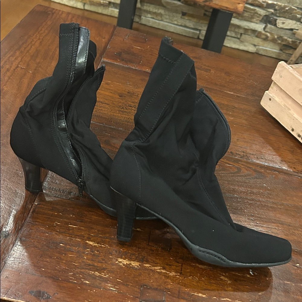 Black Women's Heeled Boots